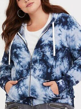 ***ISO*** TORRID TIE DYE HOODIE SIZE 2 (2X)